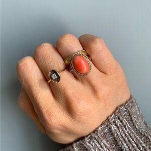 9k Vintage Coral Cabochon Cocktail Statement Ring - Size 7.25